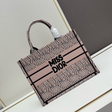 Christian Dior Shopping Bags